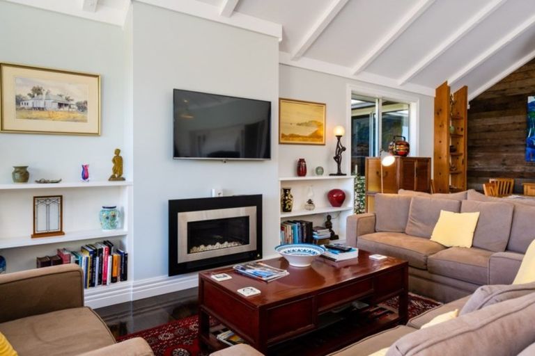 Photo of property in Riverton, 175 Lane Road, Havelock North, 4130