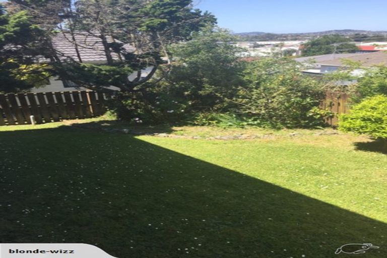 Photo of property in 9 Denarius Lane, Glendene, Auckland, 0602