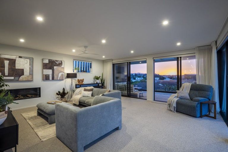 Photo of property in 8 Kowhai Street, Strandon, New Plymouth, 4312