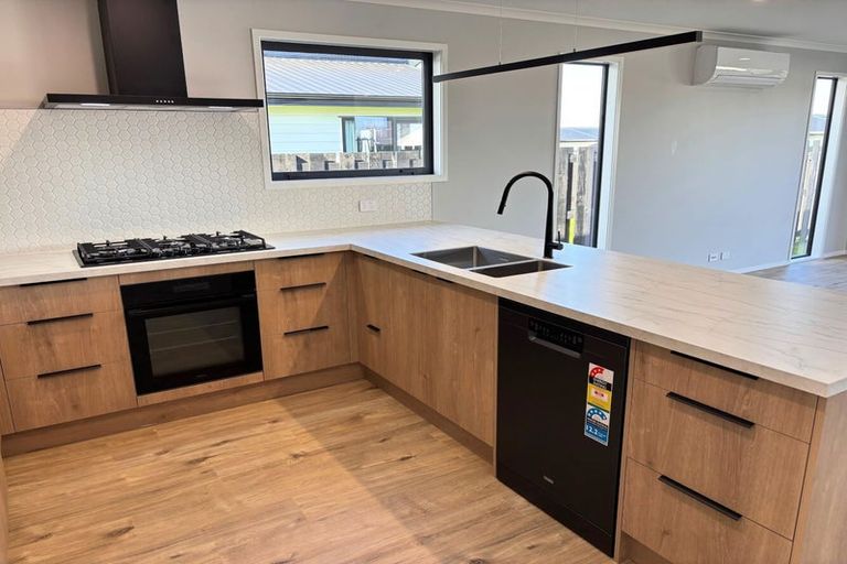 Photo of property in 18 Kotuku Way, Te Kauwhata, 3710