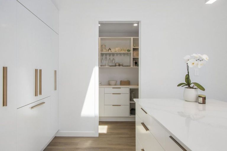 Photo of property in 2 Goldstone Place, Omokoroa, 3114