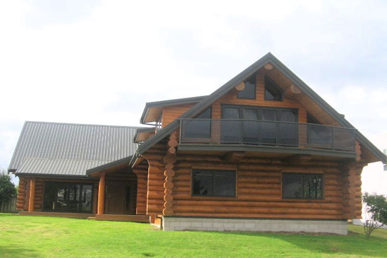 Photo of property in 658 Matarangi Drive, Matarangi, Whitianga, 3592