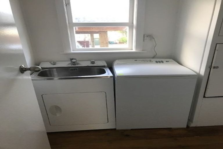 Photo of property in 8 Rollerson Street, Papakura, 2110