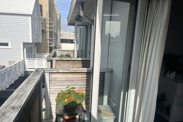 Photo of property in 6/35 Home Street, Mount Victoria, Wellington, 6011