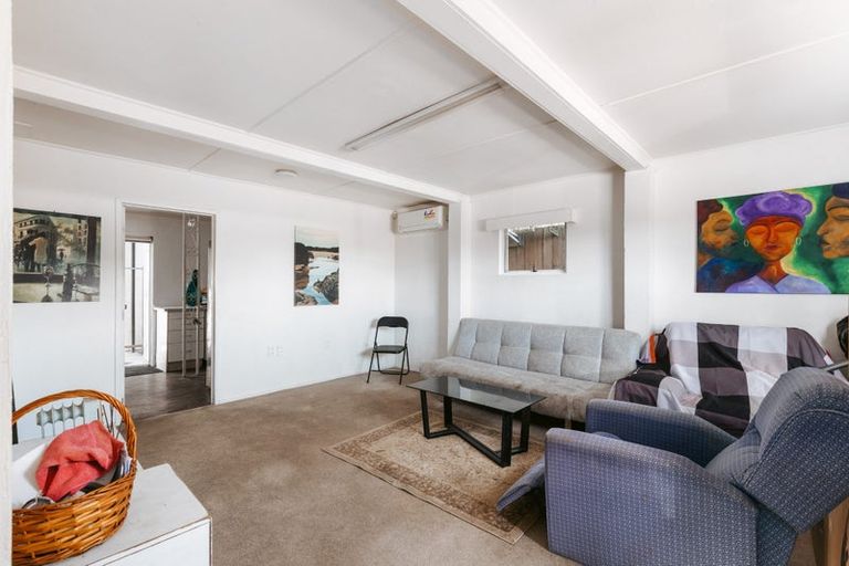 Photo of property in 590 Maunganui Road, Mount Maunganui, 3116