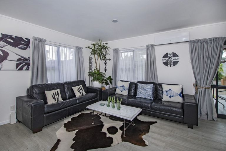 Photo of property in 150a One Tree Point Road, One Tree Point, 0118