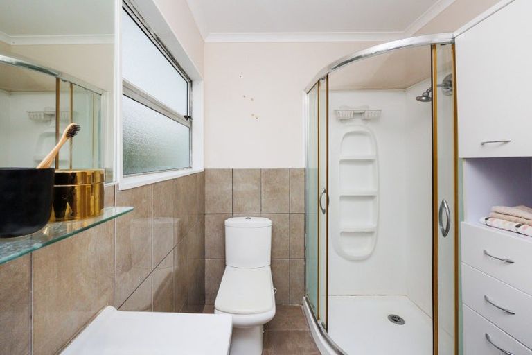 Photo of property in 12 Coromandel Court, Roslyn, Palmerston North, 4414