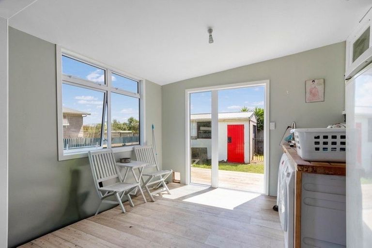 Photo of property in 99 Cornfoot Street, Castlecliff, Whanganui, 4501