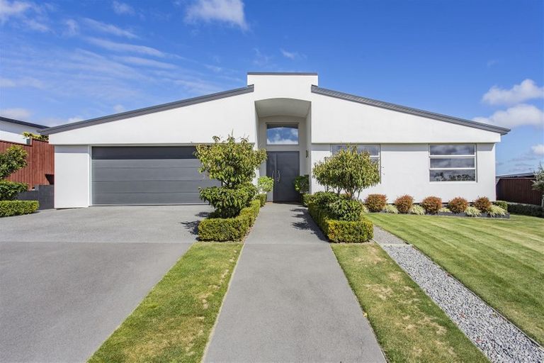 Photo of property in 140 Penruddock Rise, Westmorland, Christchurch, 8025