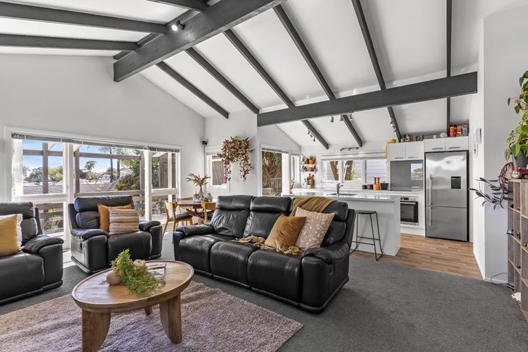 Photo of property in 20 Tiri Road, Manly, Whangaparaoa, 0930