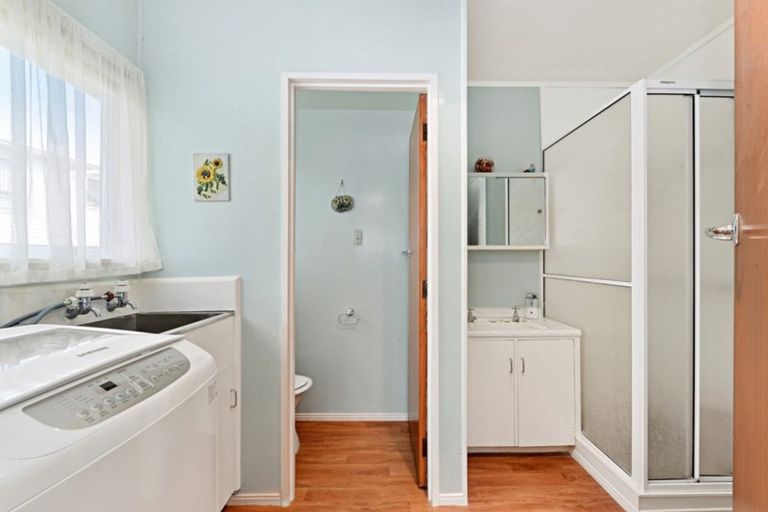 Photo of property in 2/4 Menary Street, Papakura, 2110