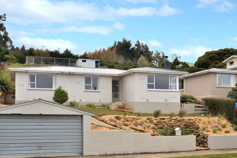 Photo of property in 12 Turner Street, Halfway Bush, Dunedin, 9010