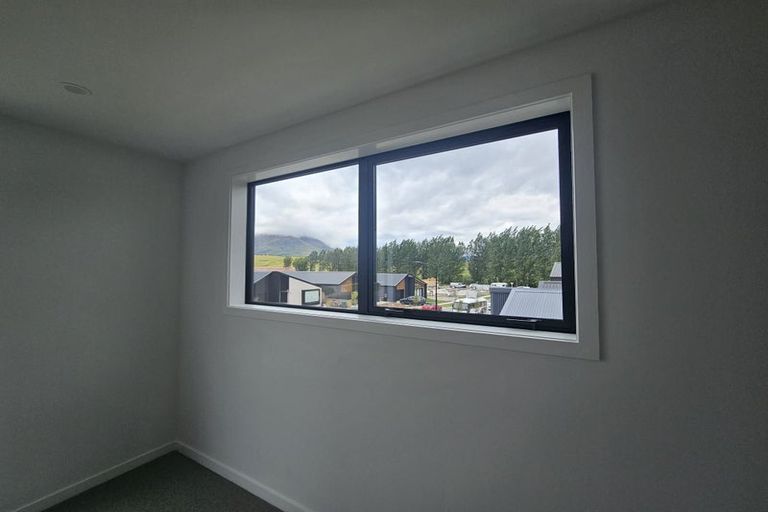 Photo of property in 13 Forage Road, Jacks Point, 9371