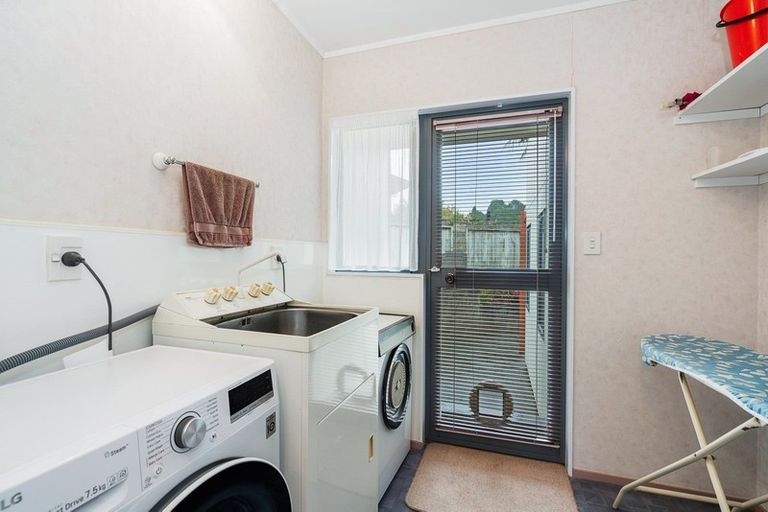 Photo of property in 15 Augusta Place, Te Kamo, Whangarei, 0112