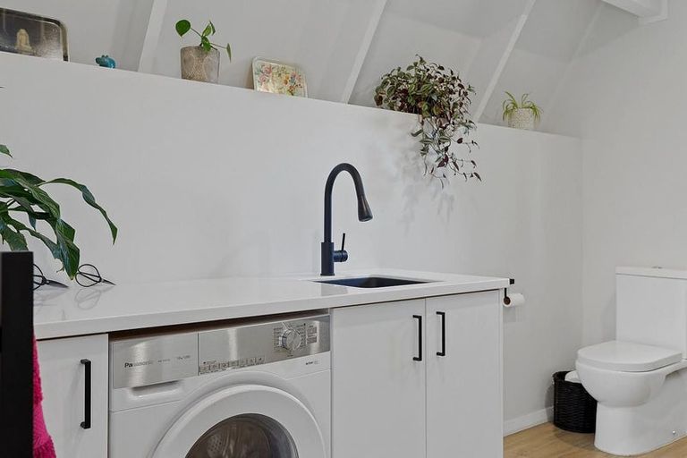 Photo of property in 1101 Dyers Pass Road, Governors Bay, Lyttelton, 8971