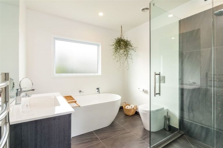 Photo of property in 1/270 Grahams Road, Bishopdale, Christchurch, 8053