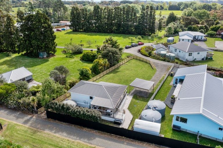 Photo of property in 972 Kahikatea Flat Road, Waitoki, 0871