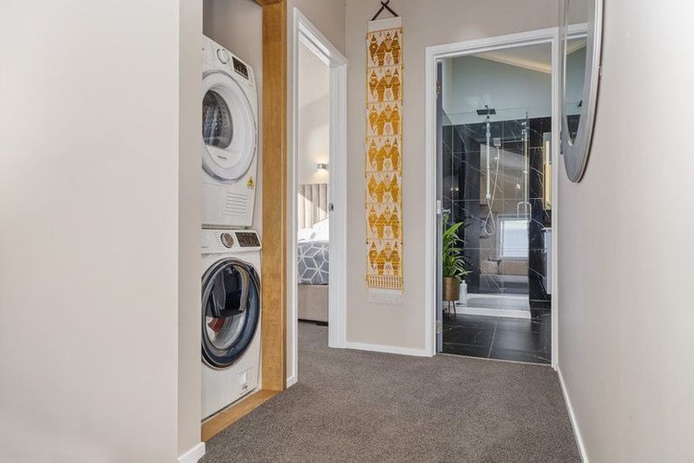 Photo of property in 61 Motuhoa Road, Tairua, 3508