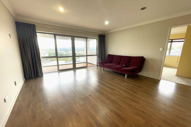 Photo of property in 105 Laurel Oak Drive, Schnapper Rock, Auckland, 0632