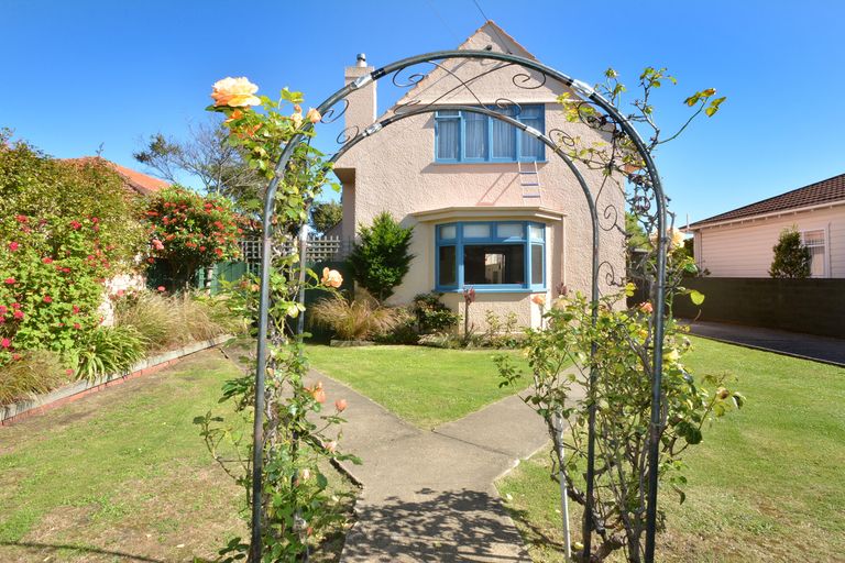 Photo of property in 210 Bay View Road, South Dunedin, Dunedin, 9012