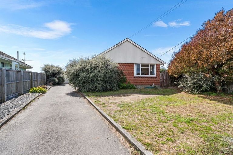 Photo of property in 35 Ontario Place, Wainoni, Christchurch, 8061