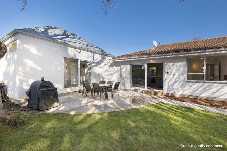 Photo of property in 69b Aorangi Road, Bryndwr, Christchurch, 8053