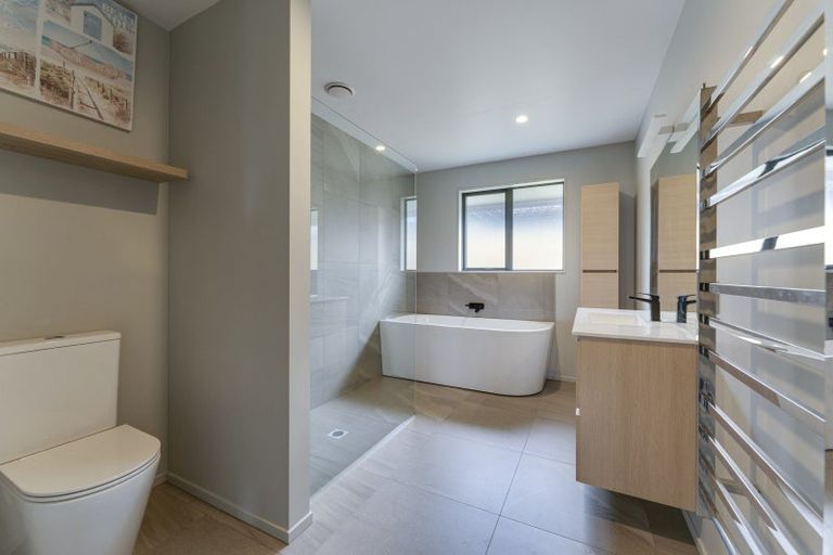 Photo of property in 15 Campbell Road, Wanaka, 9305