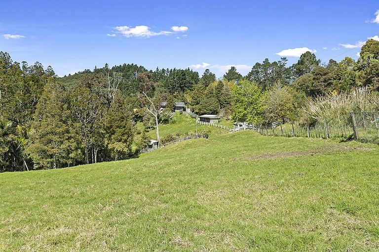 Photo of property in 180 Kahikatea Flat Road, Dairy Flat, Albany, 0794