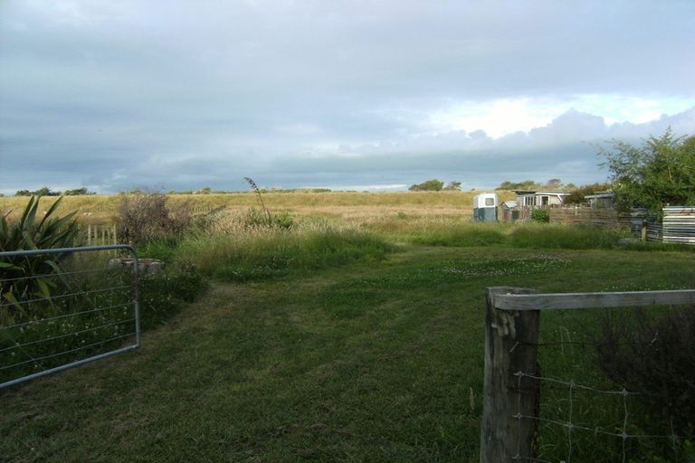 Photo of property in 41 Nuku Street, Tangimoana, 4822