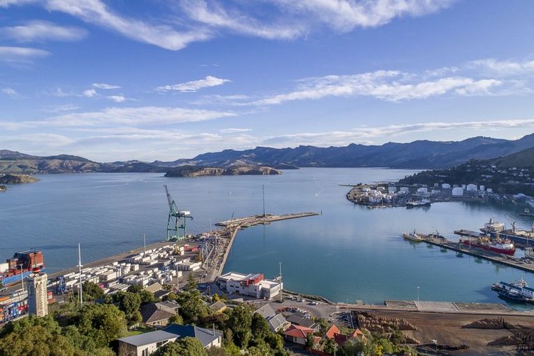 Photo of property in 6 Gilmour Terrace, Lyttelton, 8082
