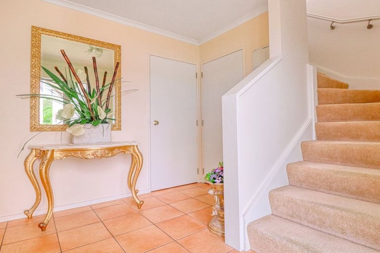 Photo of property in 102a Parkvale Road, Karori, Wellington, 6012