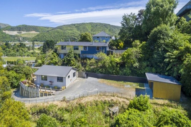 Photo of property in 29 Thomas Street, Stokes Valley, Lower Hutt, 5019