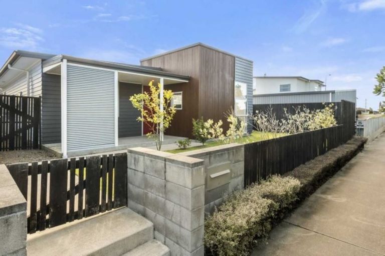 Photo of property in 11 Coprosma Close, Papamoa Beach, Papamoa, 3118