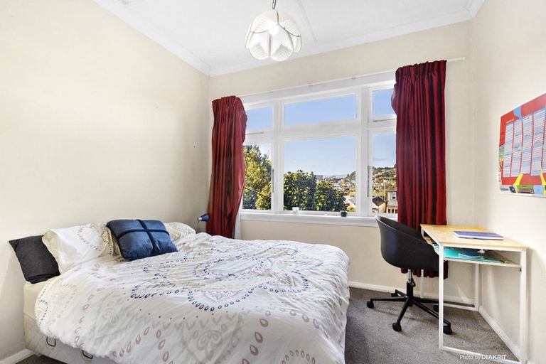 Photo of property in 27 Brixham Way, Newtown, Wellington, 6021
