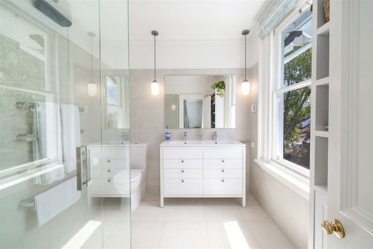 Photo of property in Chilcombe Homestead, 4 Medbury Terrace, Fendalton, Christchurch, 8041