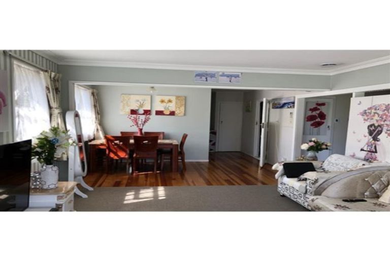 Photo of property in 26 Rotoiti Avenue, Pakuranga Heights, Auckland, 2010