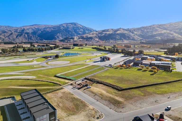 Photo of property in 18 Quinns Way, Cromwell, 9384