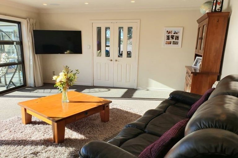 Photo of property in 10 Chilton Drive, Mairehau, Christchurch, 8052
