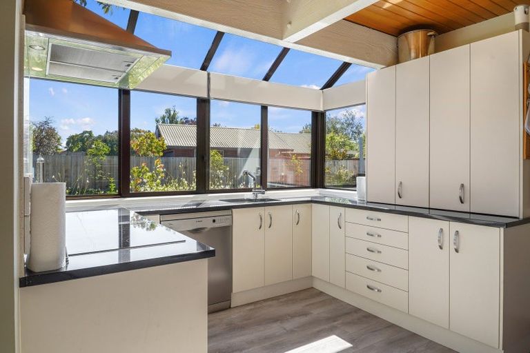 Photo of property in 12 Harrod Place, Rangiora, 7400