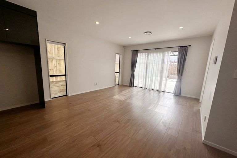 Photo of property in 6 Frontier Lane, Flat Bush, Auckland, 2019