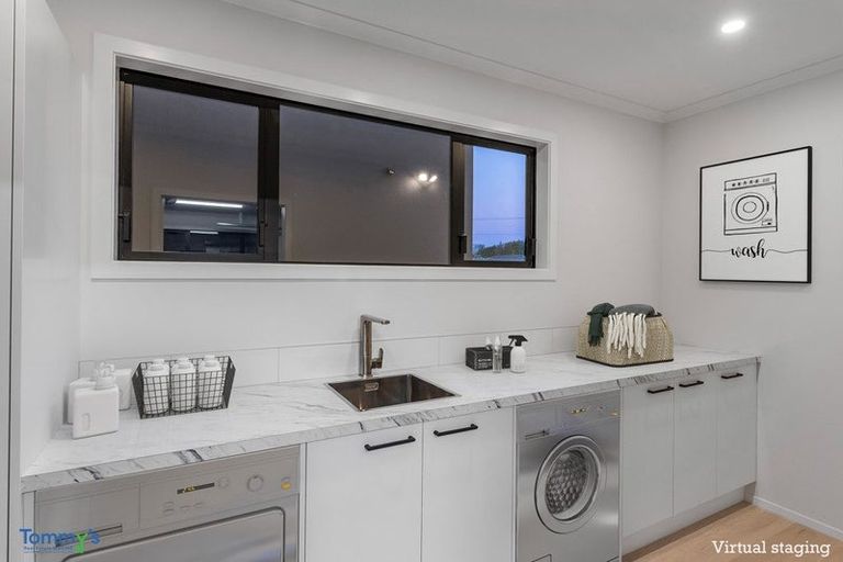 Photo of property in 2 Mazengarb Road, Paraparaumu, 5032