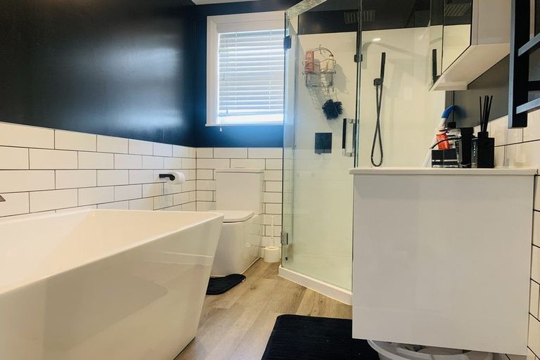 Photo of property in 527 Fergusson Drive, Trentham, Upper Hutt, 5018