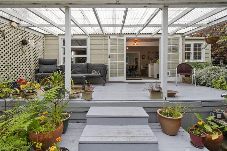 Photo of property in 89 Bridge Street, Bulls, 4818