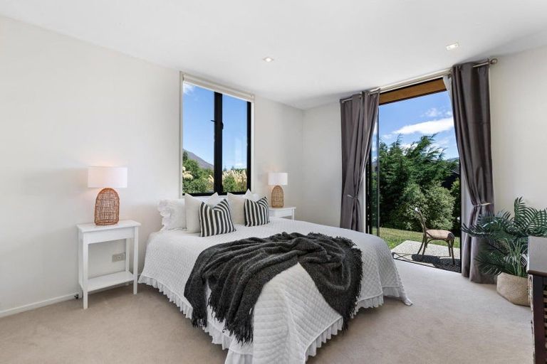 Photo of property in 16 Ellesmere Avenue, Jacks Point, Queenstown, 9371