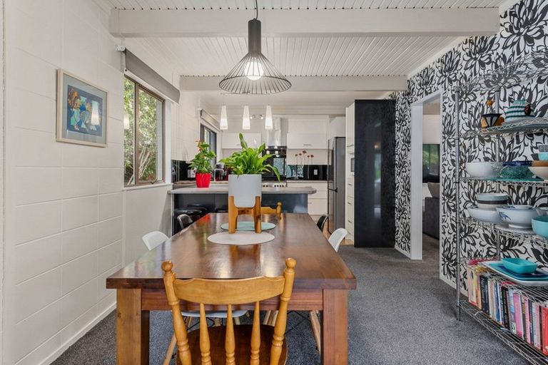 Photo of property in 6 Mark Place, Lynmore, Rotorua, 3010