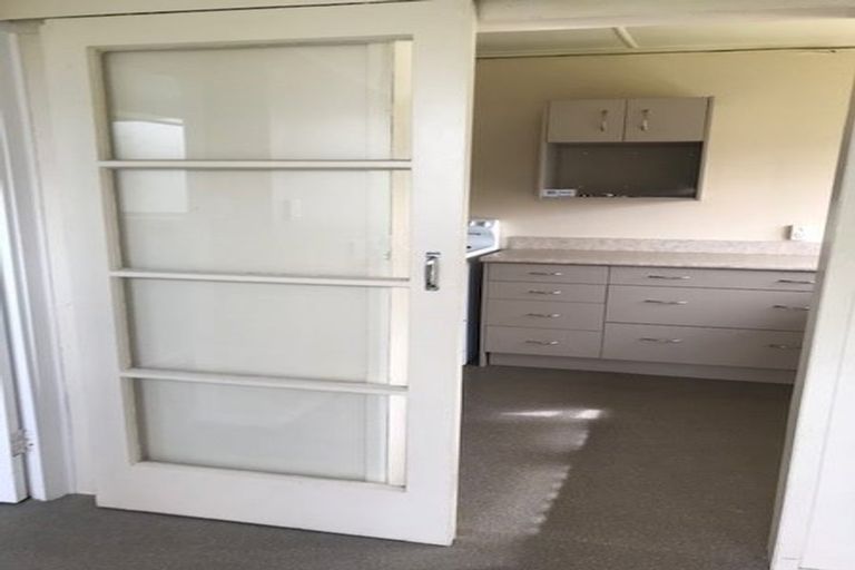 Photo of property in 77 Bartholomew Road, Levin, 5510