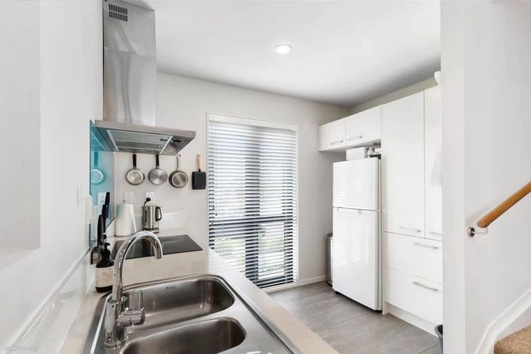 Photo of property in 12/10 Silver Moon Road, Albany Heights, Auckland, 0632