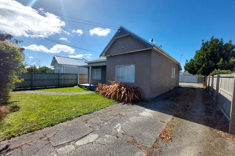 Photo of property in 90 Olliviers Road, Phillipstown, Christchurch, 8011