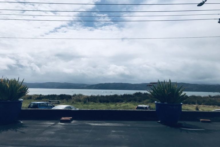 Photo of property in 201 Marine Parade, Seatoun, Wellington, 6022