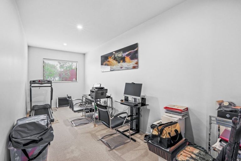 Photo of property in 320 Cannon Hill Crescent, Mount Pleasant, Christchurch, 8081